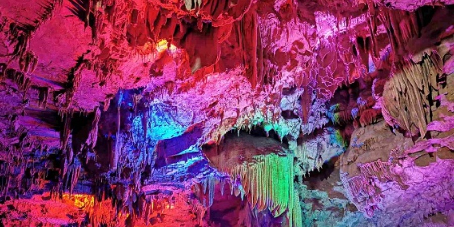 Huanglong Cave