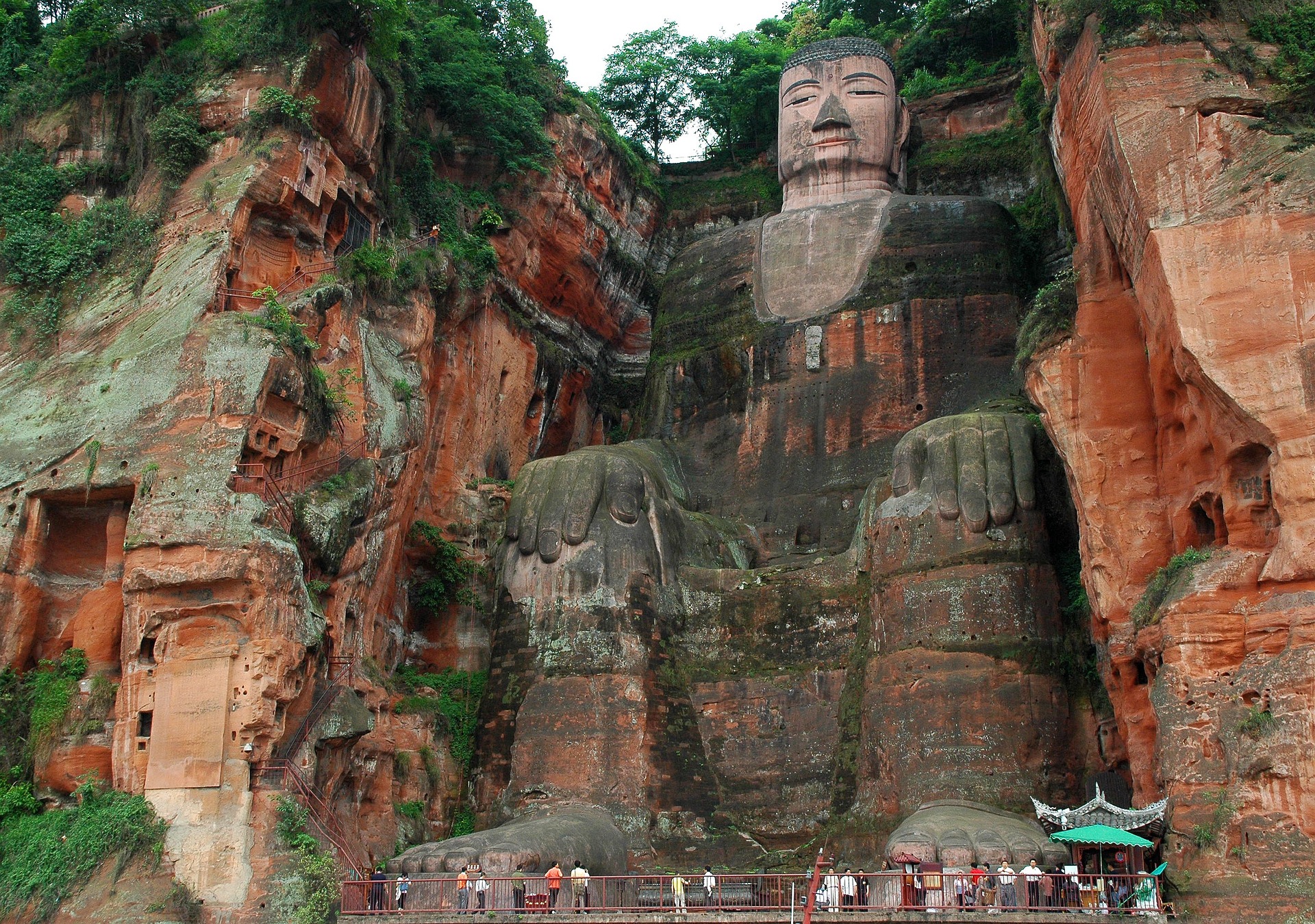 Day 1: Chengdu-Leshan-Emeishan