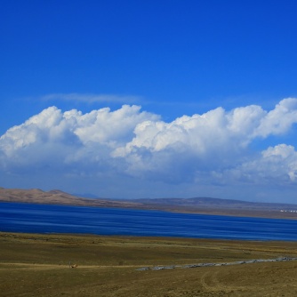 A Guide to Qinghai's Weather Throughout the Year