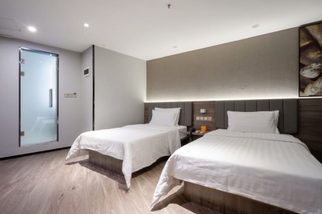cheap hotels in Chongqing,Chongqing 7Days Inn (Jiefangbei).jpg