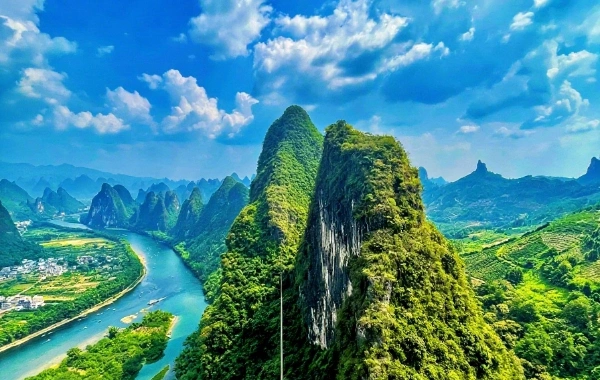 Day 4: Zhangjiajie--Guilin