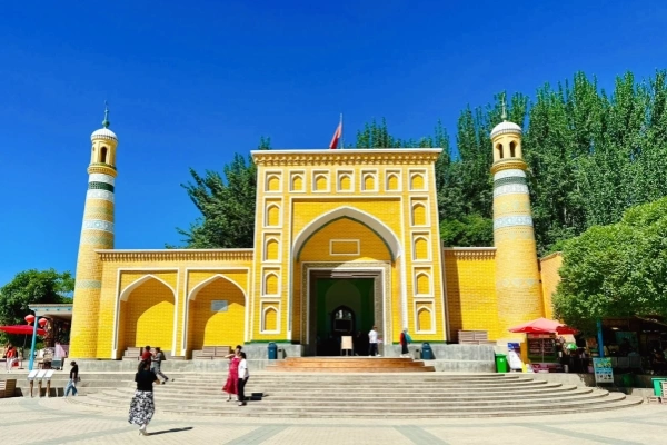 Day 4: Urumqi - Kashgar